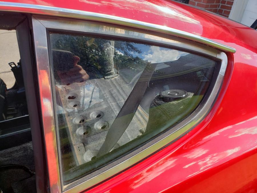 Детали экстерьера Datsun 240Z 5-Speed Project (HS30) 1971 года  (фото 13 из 91)